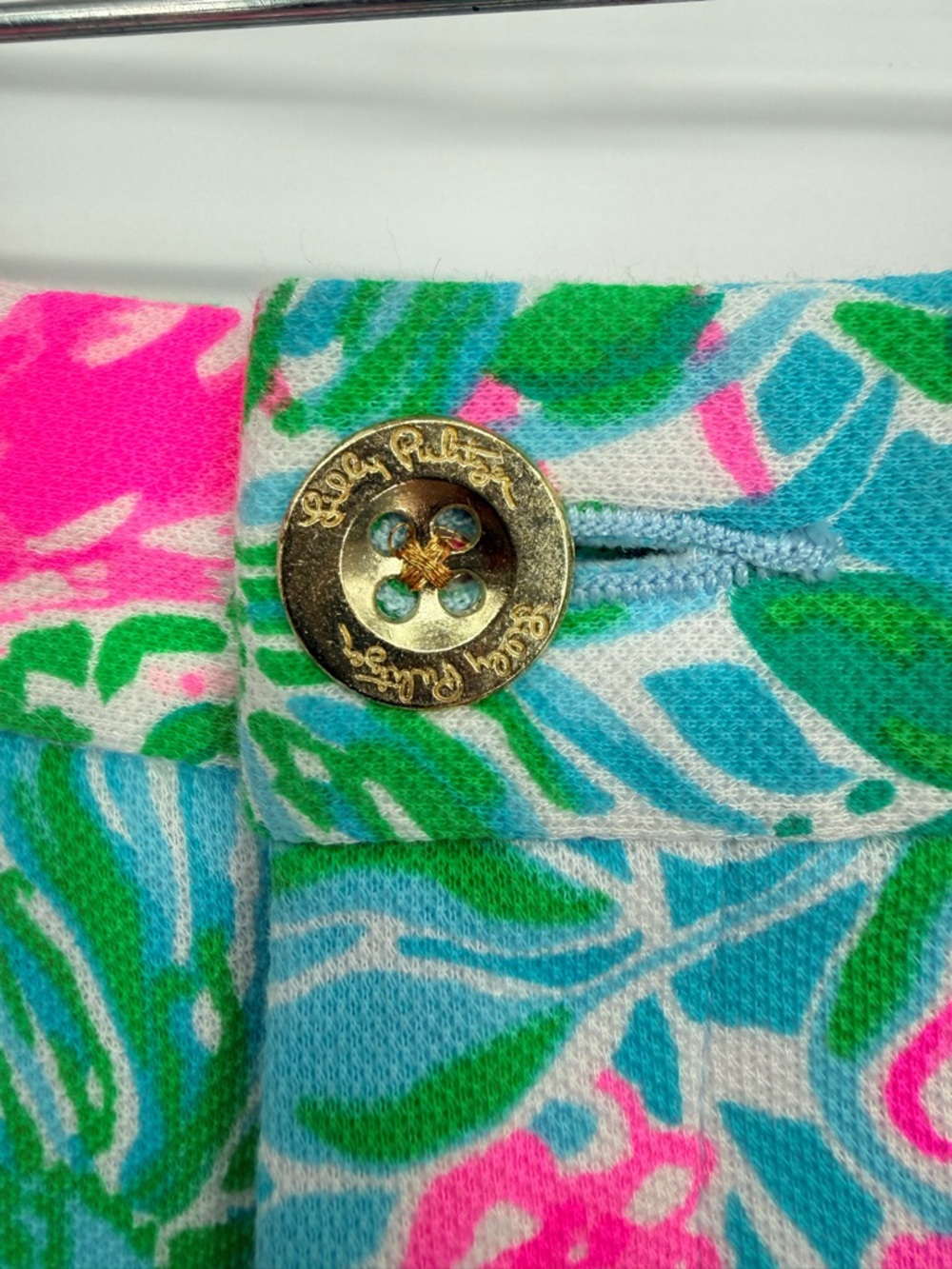 Lilly Pulitzer Buttercup Scallop Hem Shorts Sz 4 Leaf It Wild Pink Blue Floral - Picture 7 of 12